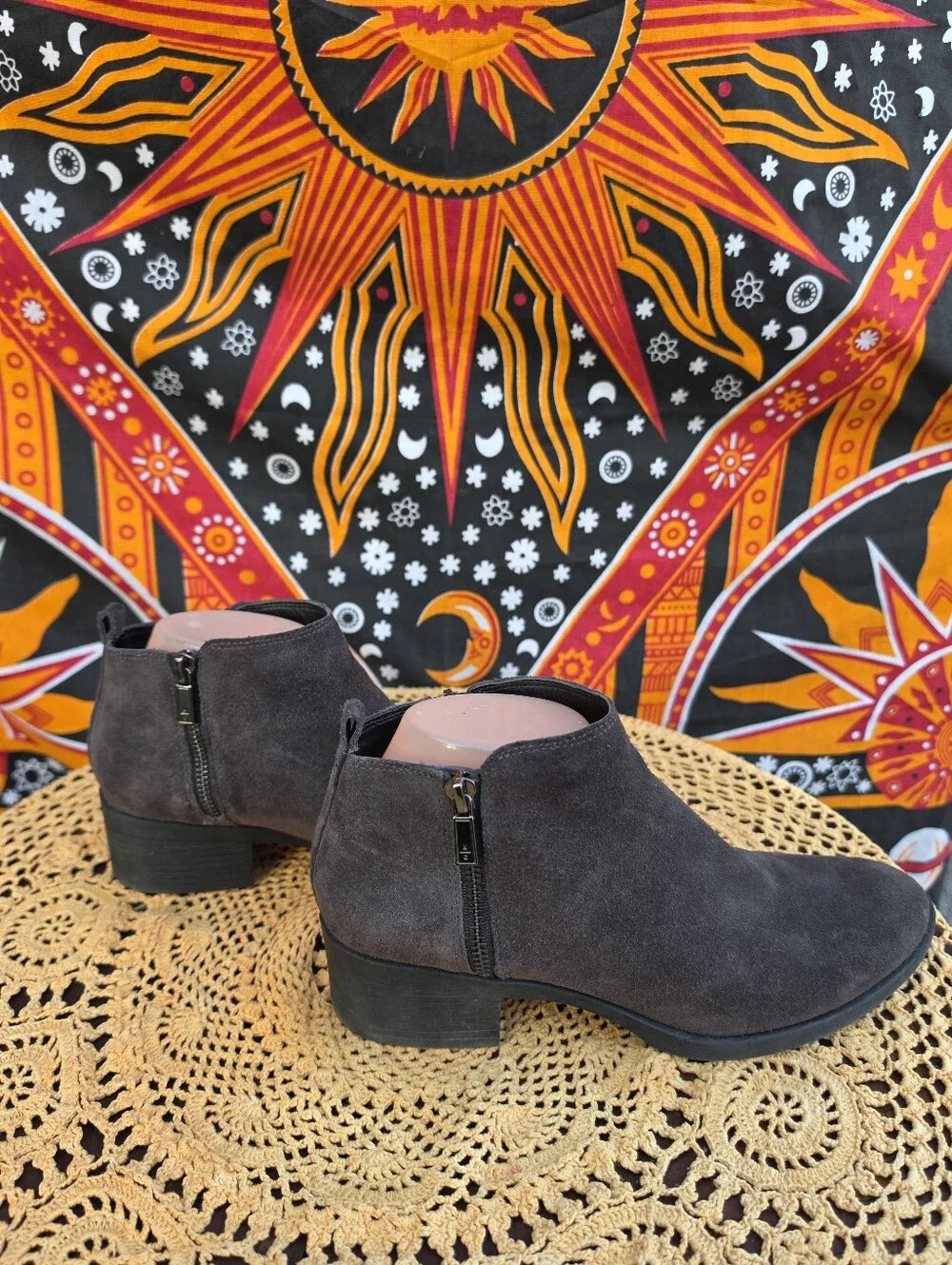 Kenneth Cole Women’s Size 8 Charcoal Gray Suede Double Zip Ankle Booties